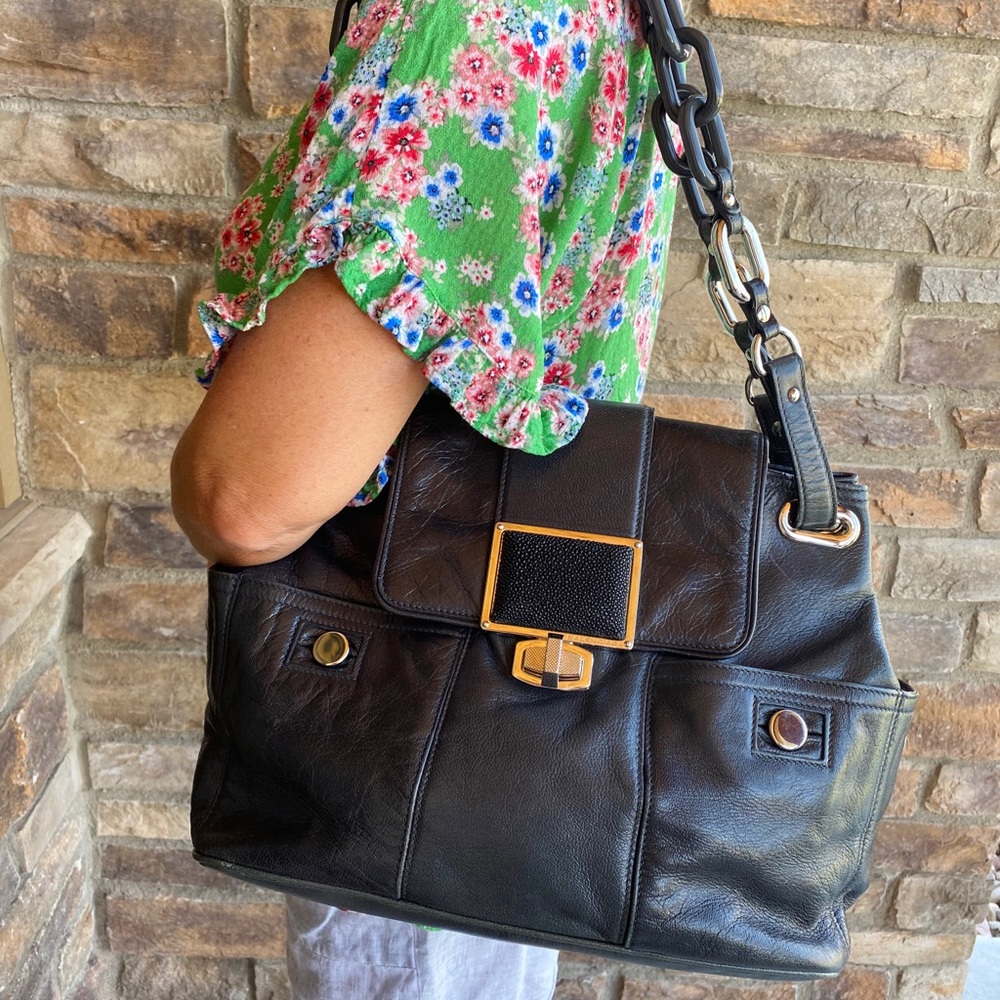 SOLD Balenciaga Cherche Stingray Chain Leather Bag - Picture 2 of 11